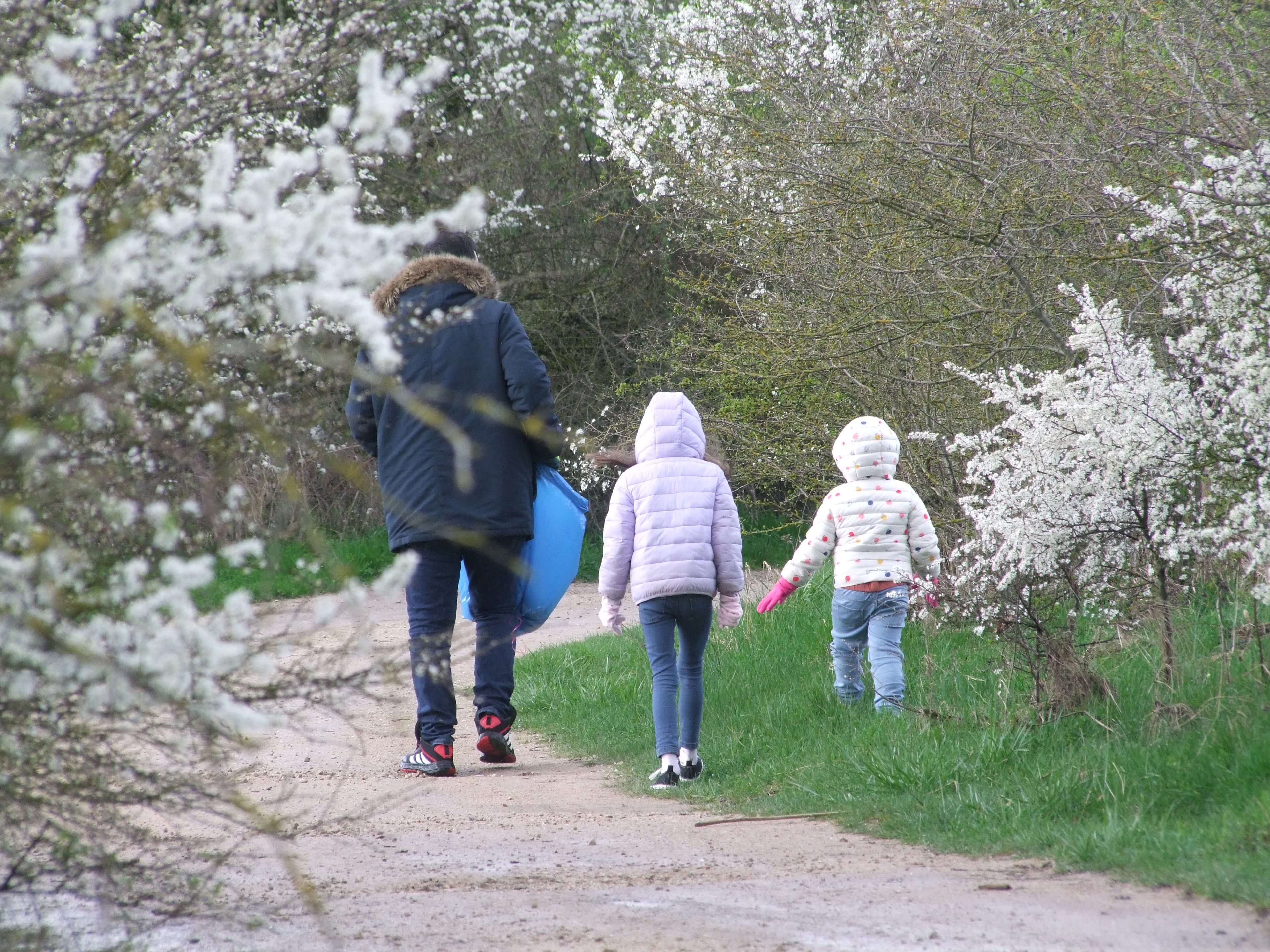 Nettoyage de printemps sur les bords de la Moselle sauvage